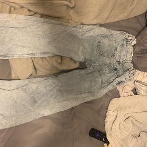 H&M size 12 in kids. Pretty good condition i’ve only worn like 5 times.